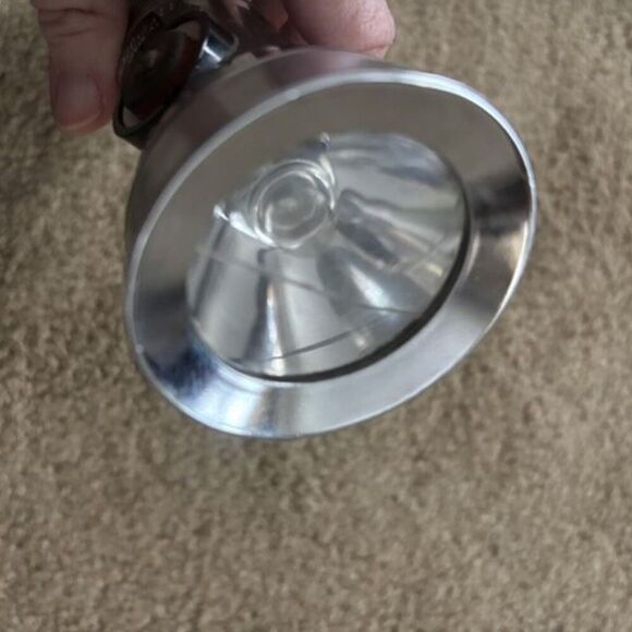 Eveready Energizer Union Carbide Vintage Metal Flashlight - Picture 5 of 6